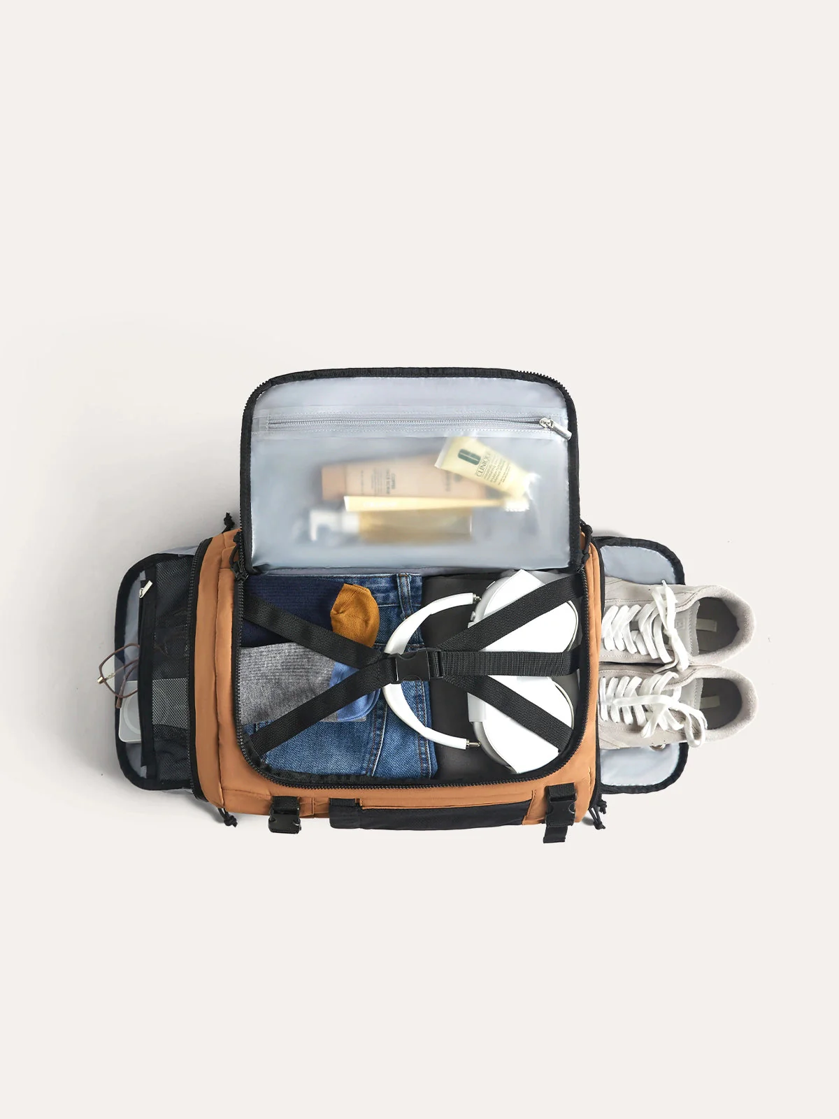 Blast 38L Mesh Travel Backpack - Image 18