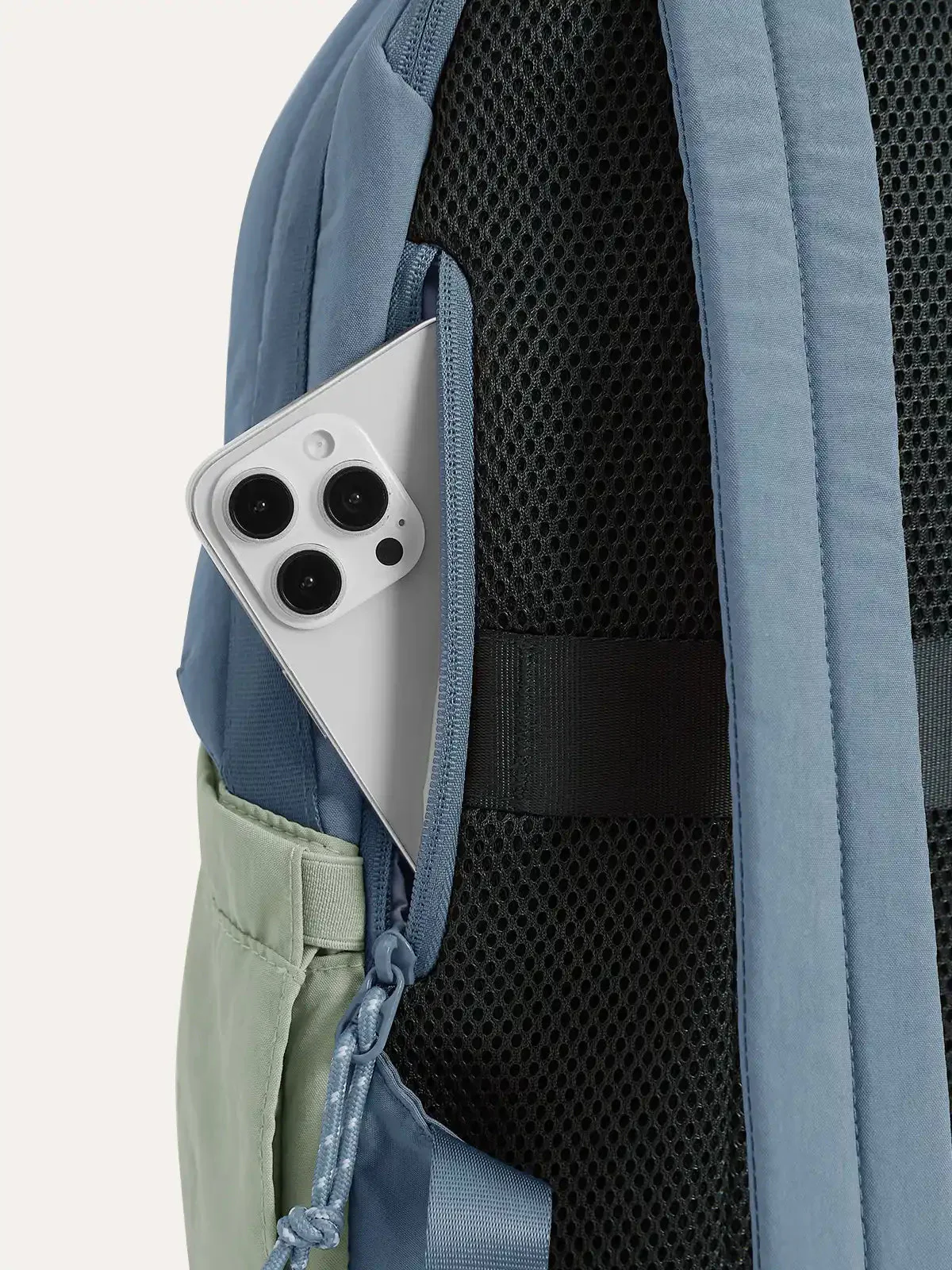 Crush 18L Backpack - Image 12