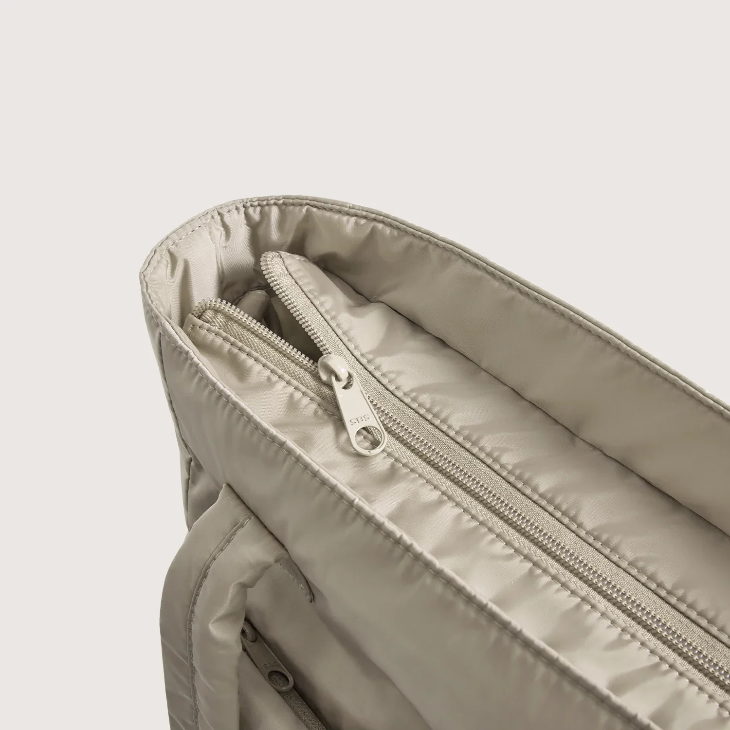 (FREE GIFT)Bubble 21L Puffy Tote - Image 8